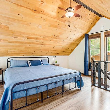 Quaint Loft Cabin W Hot Tub, Firepit, Deck & Grill Hedgesville Εξωτερικό φωτογραφία