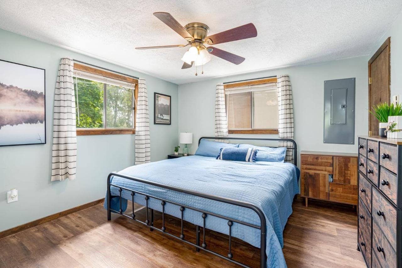 Quaint Loft Cabin W Hot Tub, Firepit, Deck & Grill Hedgesville Εξωτερικό φωτογραφία