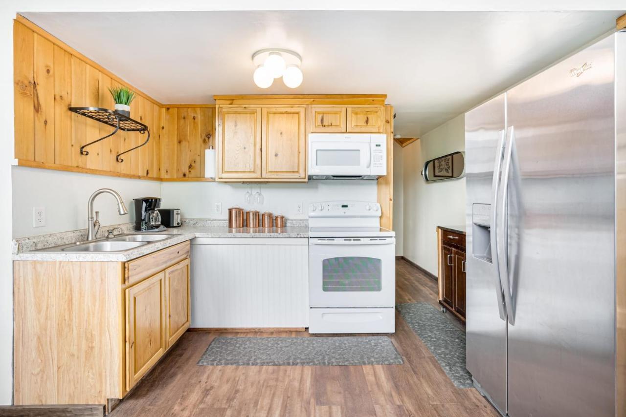 Quaint Loft Cabin W Hot Tub, Firepit, Deck & Grill Hedgesville Εξωτερικό φωτογραφία